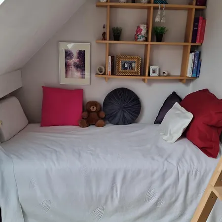 Homestay Belle Maison D'art Verdoyante & Jardin Saint-Remy-les-Chevreuse